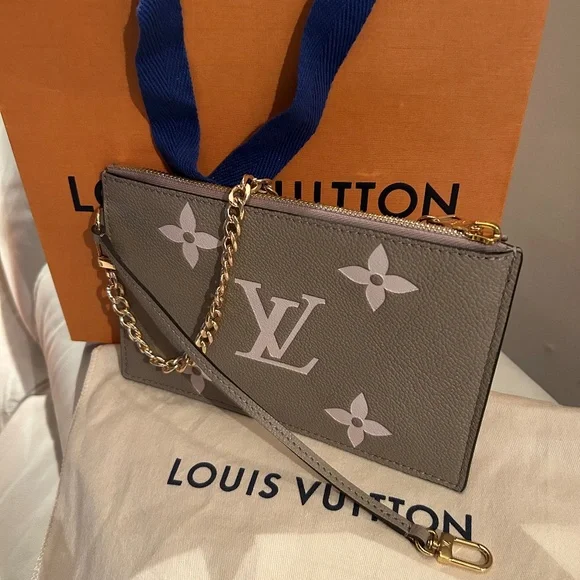 NEW Louis Vuitton GIANT BiColor Wristlet/Pouch/Chain Bag TURTLE DOVE/PASTEL PINK - Picture 5 of 16